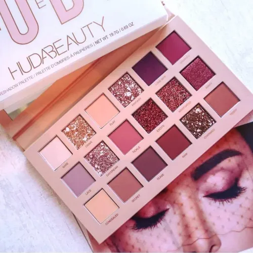 Huda Beauty - 18 Shade Nude Eyeshadow Palette